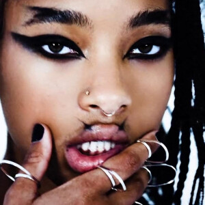 Willow Smith et Travis Barker dans le clip "Transparent Soul" rappelle celui de Michael et Janet Jackson "Scream". Los Angeles. Le 28 avril 2021.