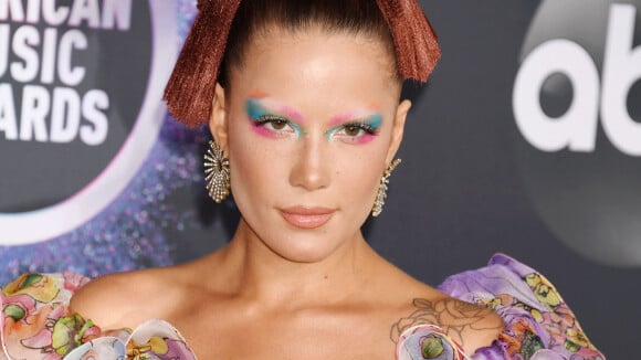 Halsey maman : 1re photo de son bébé au prénom original, le sexe demeure un mystère