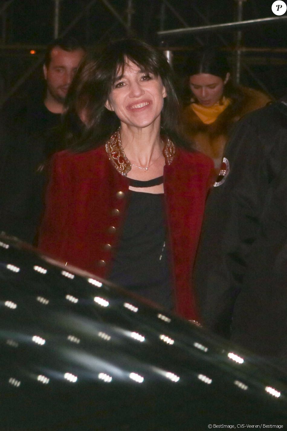 Charlotte Gainsbourg à la sortie du défilé de mode PAP Femme automne-hiver 2018/2019 "Saint Laurent" au Trocadéro à Paris le 27 février 2018. © CVS-Veeren/ Bestimage