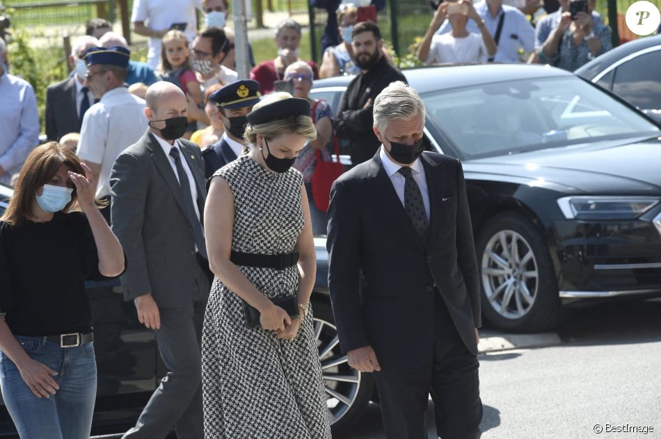 Le roi Philippe et la reine Mathilde de Belgique rendent hommage aux victimes des inondations à Verviers, lors de la journée de de deuil national en Belgique.