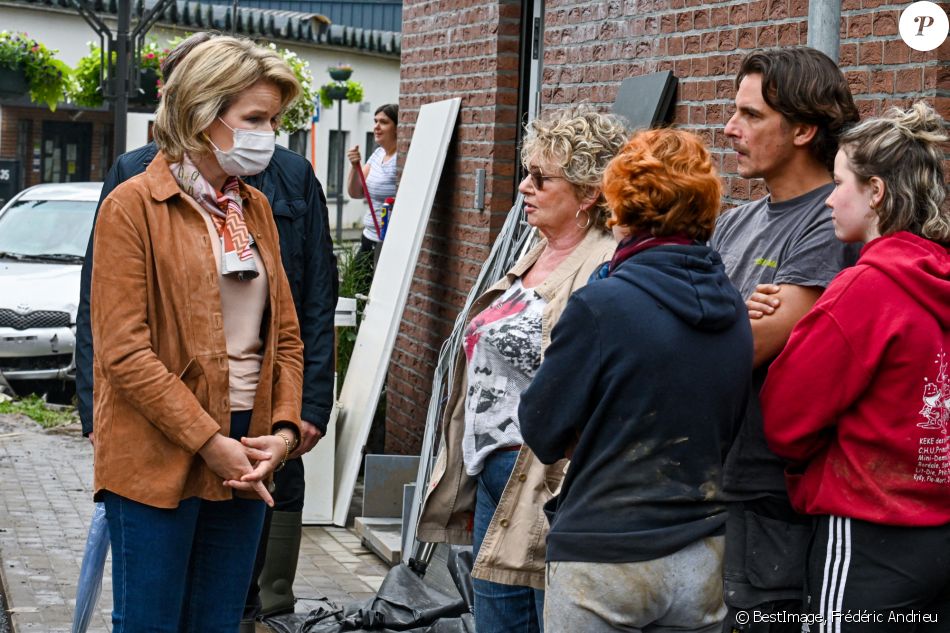 La reine Mathilde visite la ville de Pepinster fortement touchée par les intempéries et les inondations, Belgique le 16 juillet 2021. © Frédéric Andrieu/Bestimage
