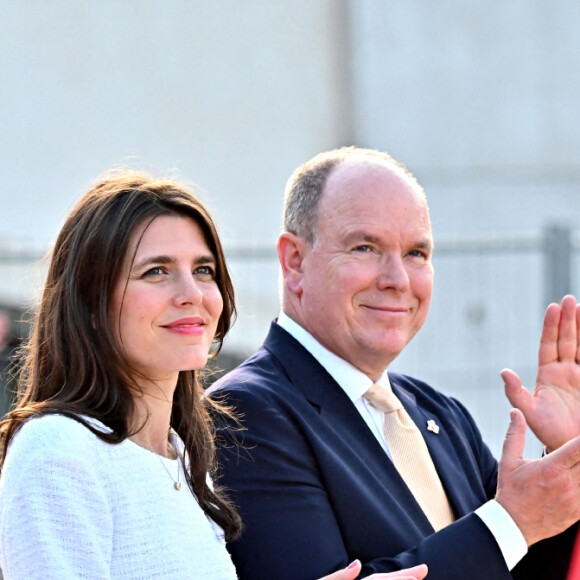 Le prince Albert II de Monaco et Charlotte Casiraghi, accompagnés par Diane Fissore, la présidente de la fédération équestre monégasque et organisatrice du Jumping, ont remis les prix du Trophée Casino de Monte-Carlo puis ont assisté à la présentation des jeunes cavaliers, Children et Junior, qui vont participer sous les couleurs monégasques aux prochains championnat d'Europe qui se déroulera au Portugal, à Monaco, le 2 juillet 2021. © Bruno Bebert/Bestimage
