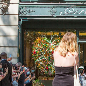 Angelina Jolie photographiée avec ses enfants à Paris, le mercredi 22 juin 2021. @Nasser Berzane/ABACAPRESS.COM