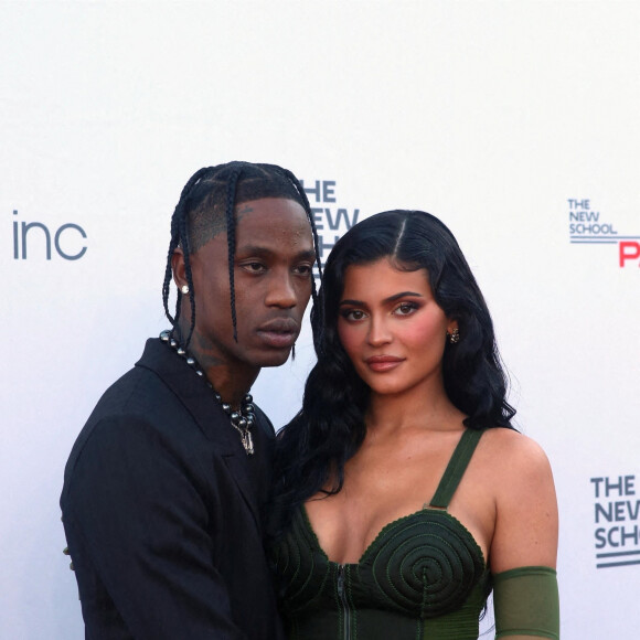 Travis Scott, Kylie Jenner et leur fille Stormi arrivent à la 72ème édition Parsons Benefit où Travis Scott va être récompensé au Pier 17 dans le Seaport District à New York, le 15 juin 2021.