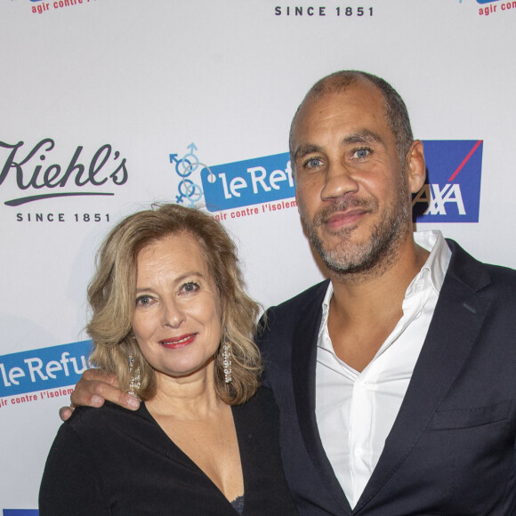 Exclusif - Valérie Trierweiler et son compagnon Romain Magellan - 2ème soirée de Gala au profit de l'association nationale "Le Refuge" et de ses actions de soutien aux jeunes LGBT+ victimes d'homophobie ou de transphobie, au théâtre des Folies Bergère à Paris, le 18 novembre 2019. © Gorassini/Perusseau/Bestimage