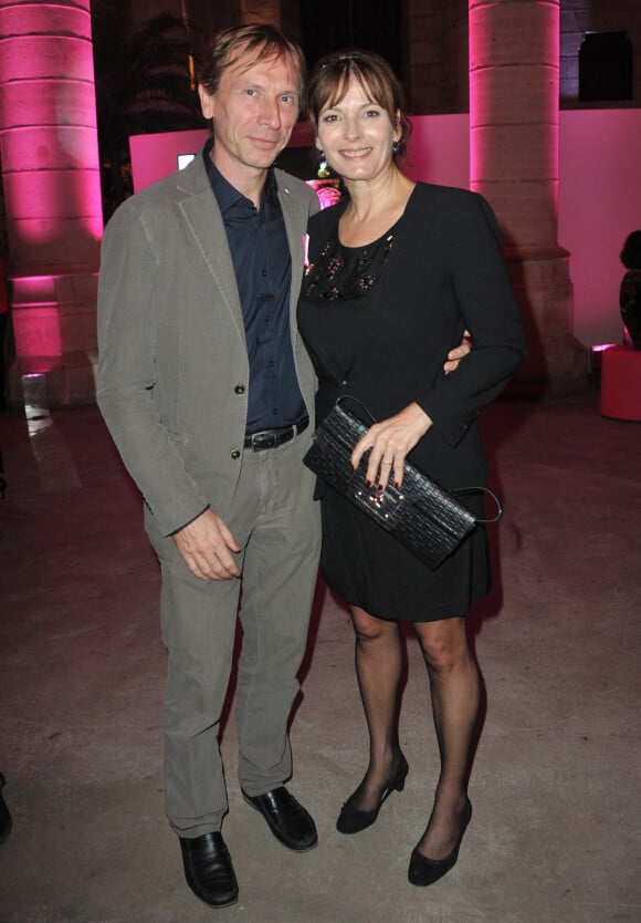 Exclusif - Cecilia Hornus (Plus belle la vie) et son compagnon Thierry Ragueneau - Soiree "Octobre Rose" organisée par Estee Lauder pour l'association "Le Cancer du Sein, Parlons-en !" a la Conciergerie a Paris, le 30 septembre 2013.