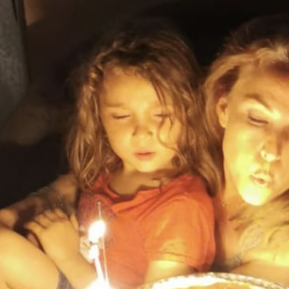 Aurélie Vaneck avec sa fille Charlie, photo Instagram