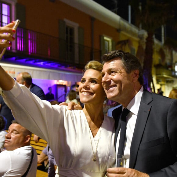 Exclusif - Christian Estrosi, le maire de Nice, a été réélu au second tour de l'élection municipale à Nice. Avec sa femme Laura Tenoudji Estrosi, il a réuni ses colistiers, ses proches et amis sur la terrasse du Van Diemen's Australian Pub sur le cours Jacques Chirac pour fêter sa victoire à Nice, le 28 juin 2020. © Bruno Bebert / Bestimage