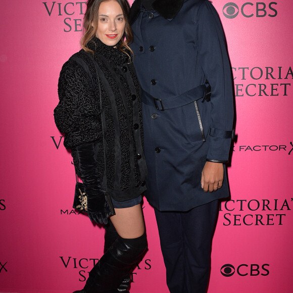 Le chanteur Stromae et sa femme Coralie Barbier lors du photocall du Victoria's Secret Fashion 2016 au Grand Palais à Paris, France, le 30novembre 2016. © BOV/Bestimage