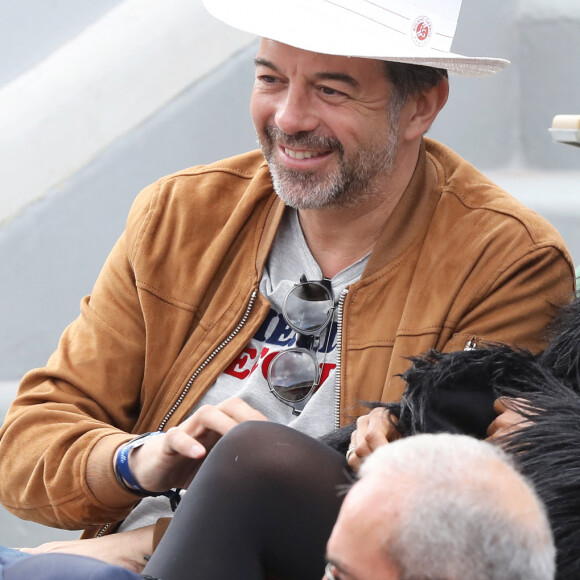 Stéphane Plaza et Karine Le Marchand - Célébrités dans les tribunes des internationaux de France de tennis de Roland Garros à Paris, France, le 8 juin 2019. © Jacovides / Moreau/Bestimage