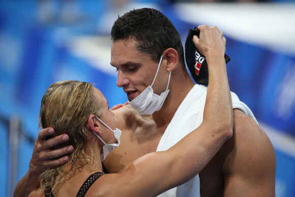 Florent Manaudou et sa compagne Pernille Blume aux jeux olympiques Tokyo.