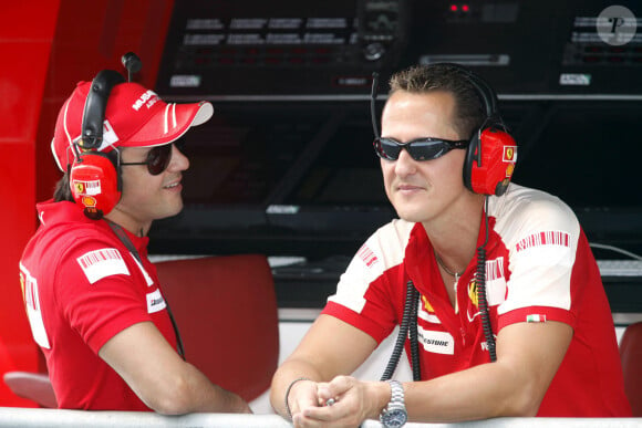 Felipe Massa et Michael Schumacher au Grand Prix d'Abou Dabi en novembre 2009.