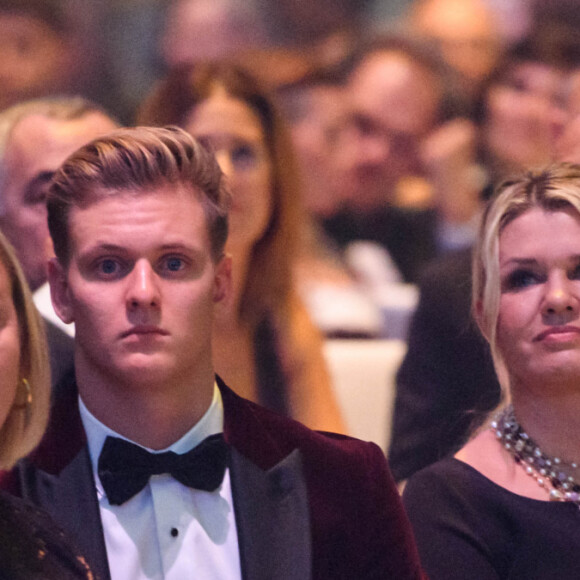 Sabine Kehm, Mick Schumacher et sa mère Corinna Schumacher - Soirée de gala du bal allemand de la presse sportive à Francfort en Allemagne le 9 novembre 2019.
