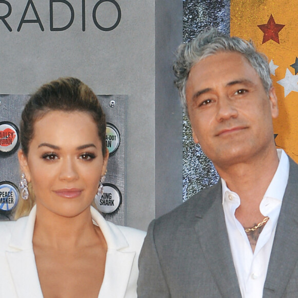 Rita Ora et son compagnon Taika Waititi à l'avant-première du film "The Suicide Squad" à Westwood. Los Angeles, le 2 août 2021.