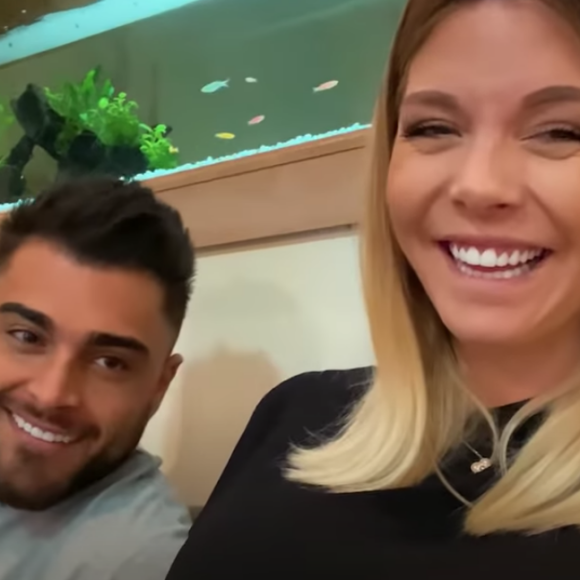 Jessica Thivenin et Thibaut Garcia dévoilent des images inédites de la naissance de Maylone sur Youtube le 7 août 2021.