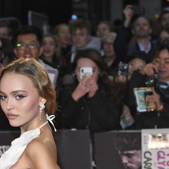 Lily-Rose Depp à la première du film Netflix's "The King" lors de la 63ème édition du festival BFI du film de Londres au cinéma Odeon Luxe Leicester Square à Londres, Royaume Uni, le 3 octobre 2019.