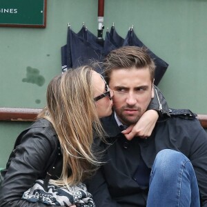 Audrey Lamy et son compagnon Thomas Sabatier aux Internationaux de France de tennis de Roland Garros à Paris le 31 mai 2015.