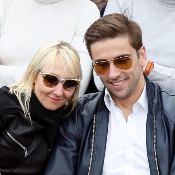 Audrey Lamy et son compagnon Thomas Sabatier - People aux Internationaux de France de tennis a Roland Garros a Paris le 2 juin 2013.