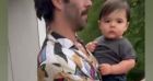Stéphane Rodrigues ouvre une bouteille de champagne pour les 1 an de son fils Elon.