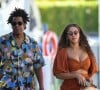 Beyoncé est allée passer la journée sur un yacht privé avec son mari Jay-Z, sa mère Tina Knowles et son mari Richard Lawson à Fort Lauderdale au sud-est de la Floride.