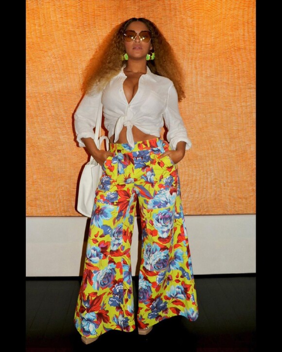 Beyoncé affiche sa tenue du jour sur Instagram. Juillet 2021
