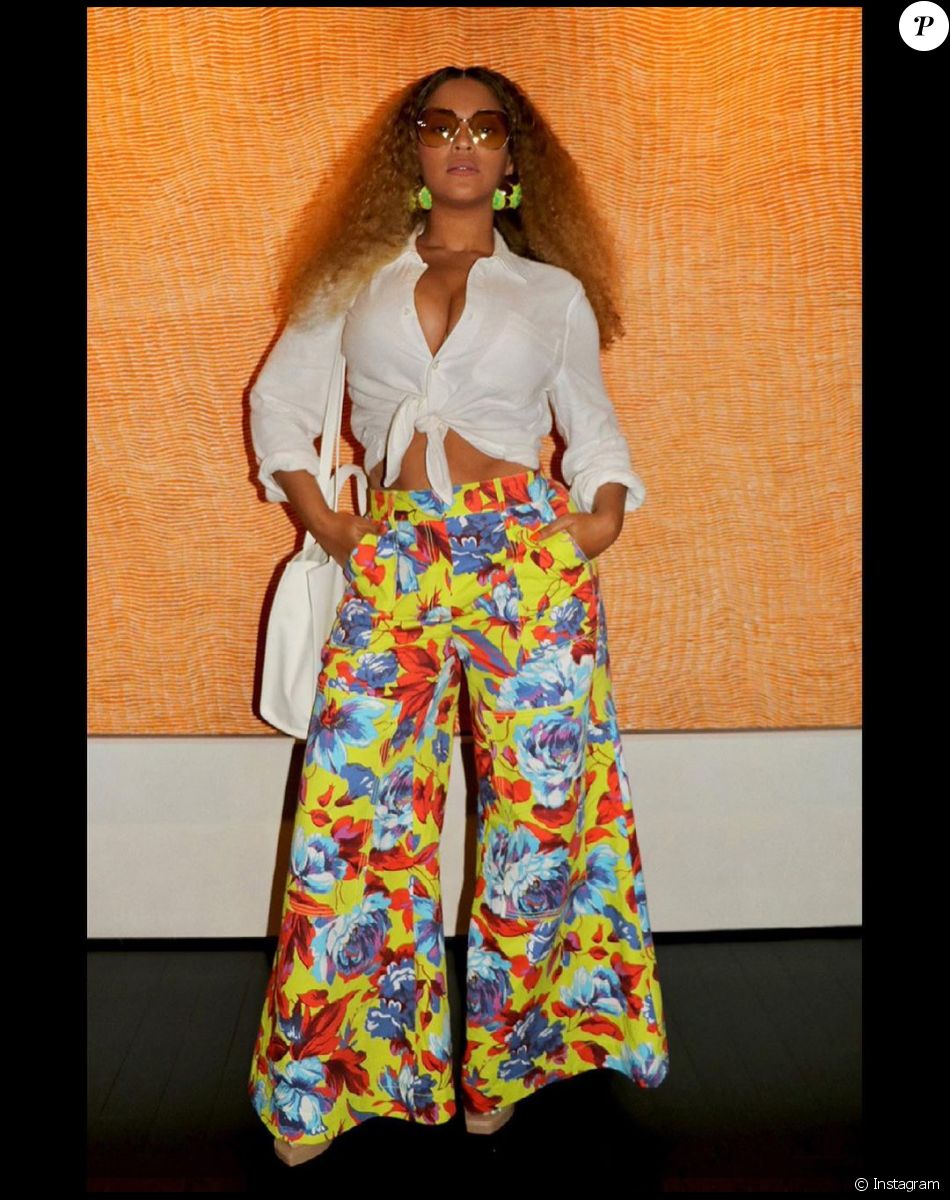 Beyoncé affiche sa tenue du jour sur Instagram. Juillet 2021