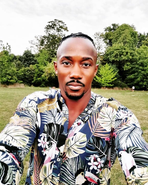Moussa de "Koh-Lanta" en petite chemise sur Instagram