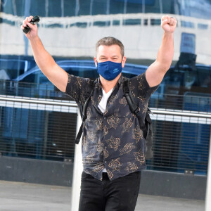Exclusif - Matt Damon arrive en vainqueur à l'aéroport JFK à New York le 22 juillet 2021. 