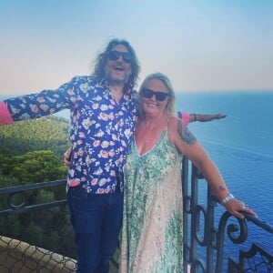 Valérie Damidot file le parfait amour avec son compagnon de longue date Régis Viogeat.