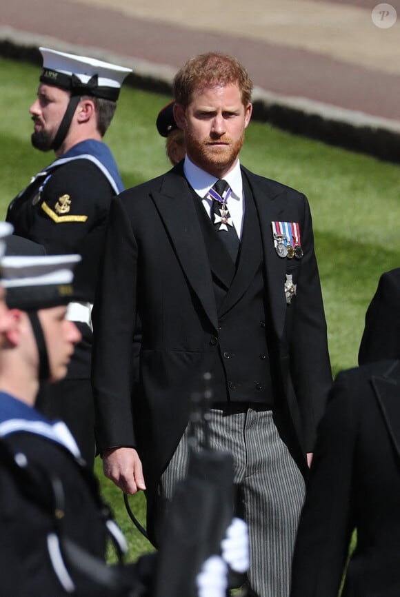 Info - Le prince Harry publiera ses mémoires fin 2022 - Le prince Harry, duc de Sussex, - Arrivées aux funérailles du prince Philip, duc d'Edimbourg à la chapelle Saint-Georges du château de Windsor, le 17 avril 2021.