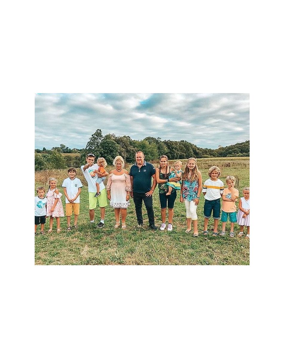 Cindy et Seb Van Der Auwera de "Familles Nombreuses, la vie en XXL" avec leurs enfants sur Instagram