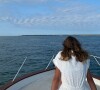 Laure Manaudou sur un bateau en pleine mer, le 23 août 2021.