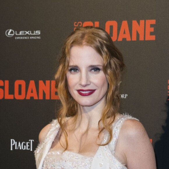 Jessica Chastain dans une robe Chanel lors de l'avant-première du film ''Miss Sloane'' au Cinéma UGC Normandie à Paris, le 2 mars 2017.© Olivier Borde/Bestimage