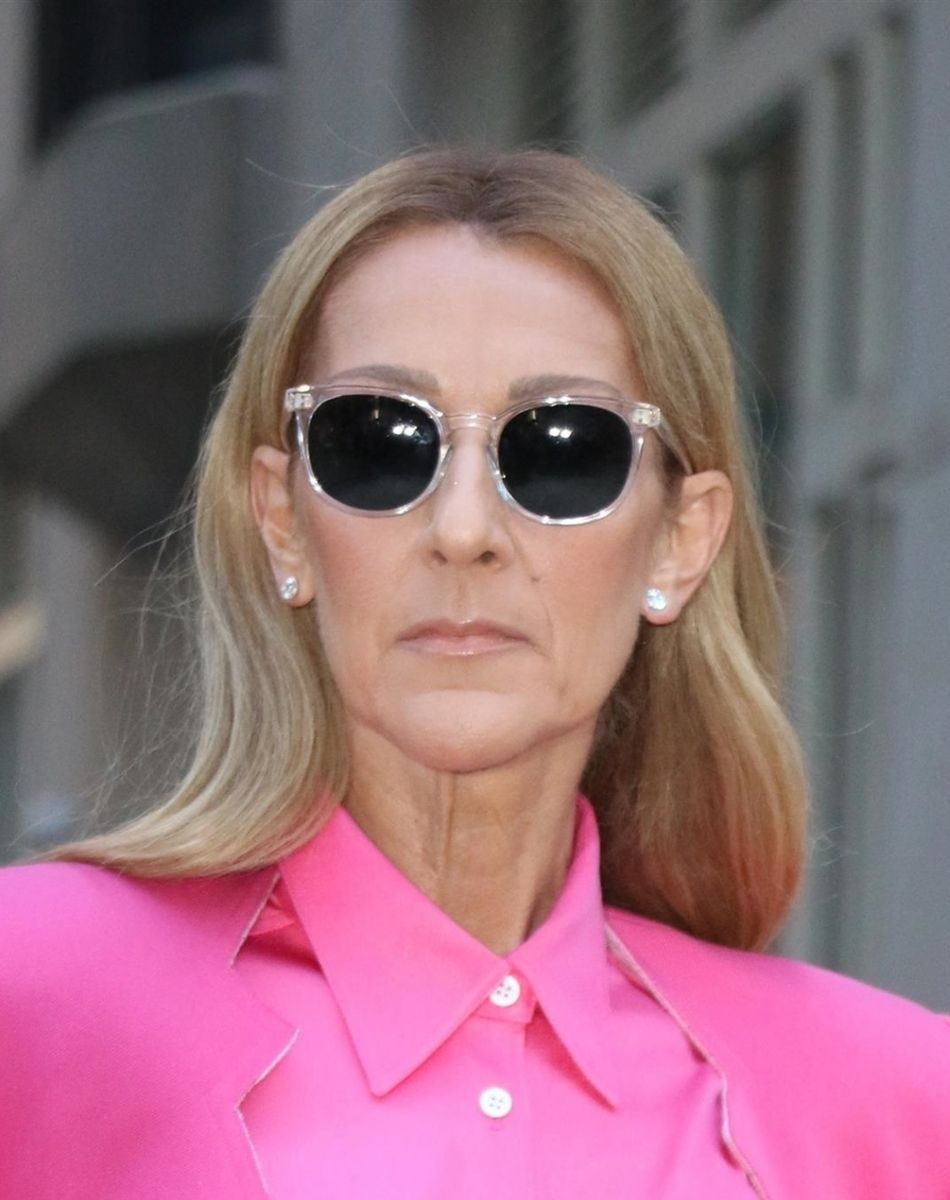 Celine Dion a choisi de s'habiller en rose pour la Journée Internationale pour les Droits des Femmes à New York le 7 mars 2020.