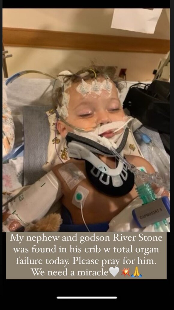 Sharon Stone est dévastée par l'état de santé inquiétant de son neveu River, 11 mois.