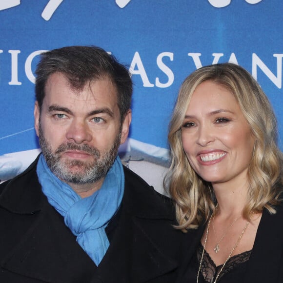 Clovis Cornillac et sa compagne Lilou Fogli à l'avant-première du film "Donne-moi des Ailes" au cinéma UGC Normandie à Paris, le 6 octobre 2019. © Denis Guignebourg/Bestimage