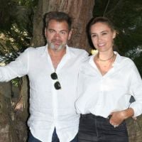 Clovis Cornillac et Lilou Fogli parfaitement assortis : le couple de sortie... avec le même styliste ?