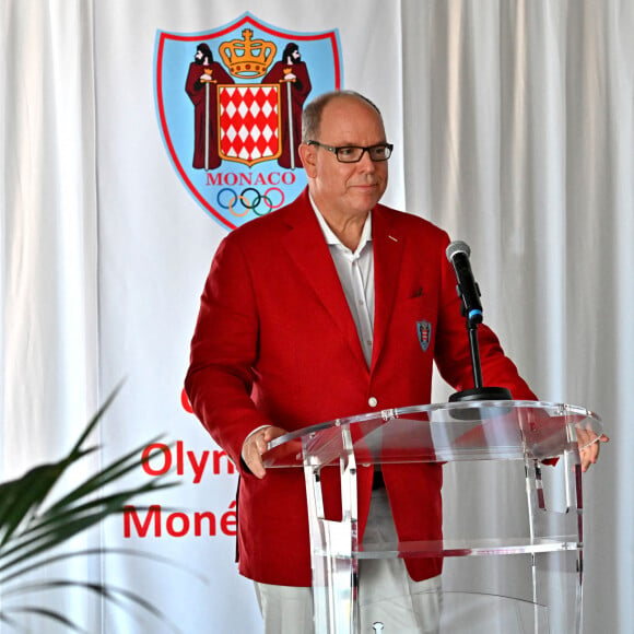 Le prince Albert II de Monaco durant la présentation officielle, au Yacht Club de Monaco, le 5 juillet 2021, des athlètes monégasques qui participeront aux prochains Jeux Olympiques de Tokyo du 23 juillet au 8 août 2021. Pour ces jeux de la XXXIIeme Olympiade, Monaco aura 6 sportifs, 3 femmes et 3 hommes, en compétition. Le porte drapeau de la Principauté est la pongiste Xiaoxin Yang. © Bruno Bebert/Bestimage