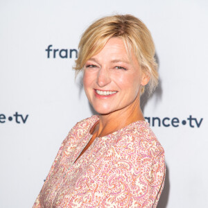 Anne-Elisabeth Lemoine lors du photocall dans le cadre de la conférence de presse de France Télévisions au Pavillon Gabriel à Paris, France. © Pierre Perusseau/Bestimage 