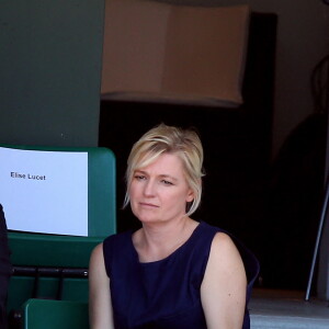 Anne-Elisabeth Lemoine - Personnalités dans les tribunes lors des internationaux de France de Roland Garros à Paris. Le 10 juin 2017. © Jacovides - Moreau / Bestimage 