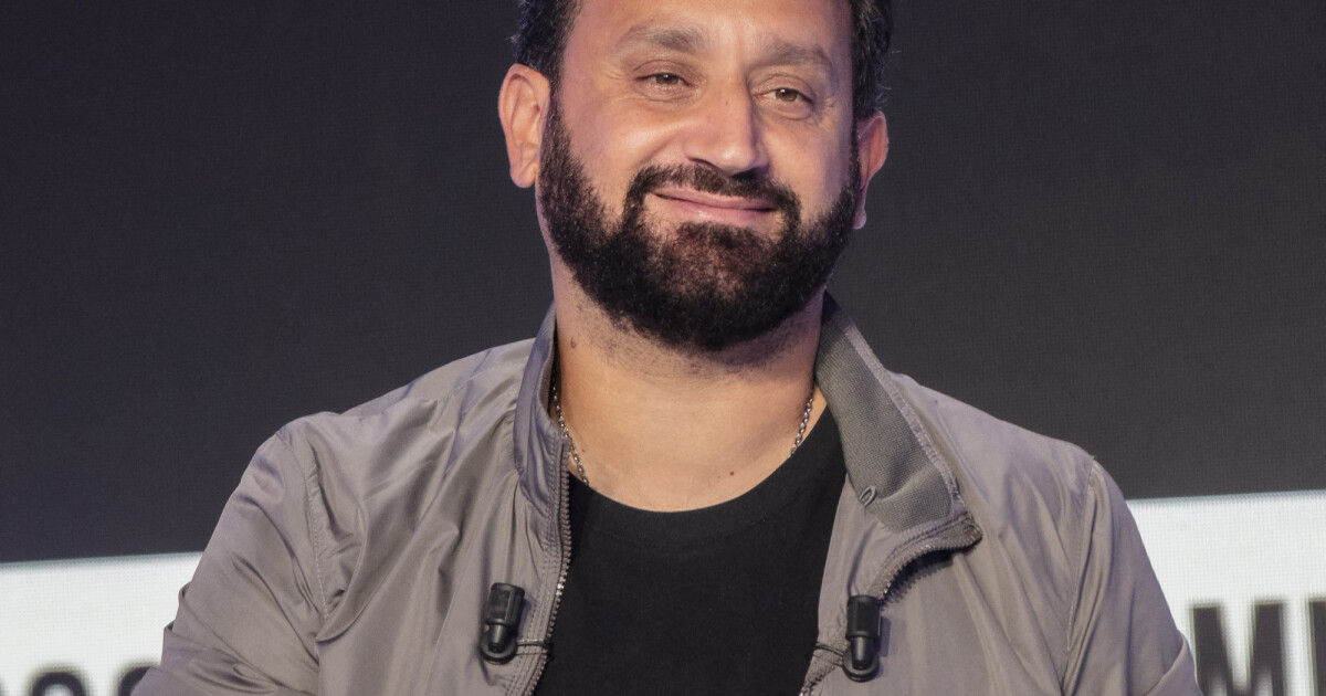 Cyril Hanouna Rare photo avec son fils Lino pour un moment complice avant la rentrée Purepeople