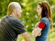 Regardez la rebelle Kristen Stewart tenter... de sauver un couple !