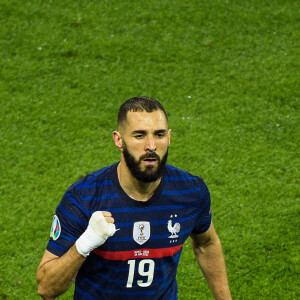 Karim Benzema ( 19 - France ) - Match de football de l'Euro 2020 : La France s'incline devant la Suisse après les tirs au but au stade Arena Nationala à Bucarest le 28 juin 2021. © Federico Pestellini / Panoramic / Bestimage