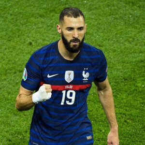 Karim Benzema ( 19 - France ) - Match de football de l'Euro 2020 : La France s'incline devant la Suisse après les tirs au but au stade Arena Nationala à Bucarest le 28 juin 2021. © Federico Pestellini / Panoramic / Bestimage