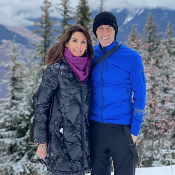 Zinédine Zidane et son épouse Véronique en vacances à la montagne. Décembre 2020.