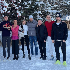 Zinédine Zidane, son épouse Véronique Zidane et leurs quatre fils, Enzo, Luca, Théo et Elyaz fêtent Noël en famille à la montagne. Décembre 2020.