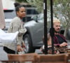 Matt Pokora (M. Pokora), sa femme Christina Milian et leur fils Isaiah sont allés déjeuner au restaurant Mauro's Cafe à West Hollywood, Los Angeles, le 7 juin 2021.