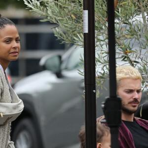 Matt Pokora (M. Pokora), sa femme Christina Milian et leur fils Isaiah sont allés déjeuner au restaurant Mauro's Cafe à West Hollywood, Los Angeles, le 7 juin 2021.