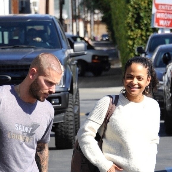 M/ Pokora et sa compagne Christina Milian se baladent avec leur fils Isaiah dans le quartier de West Hollywood à Los Angeles. 