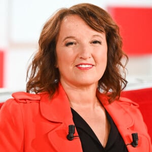 Anne Roumanoff - Enregistrement de l'émission "Vivement Dimanche prochain" présentée par M.Drucker et diffusée le 19 septembre 2021 sur France 2. Le 11 septembre 2021 sur France 2. © Guillaume Gaffiot / Bestimage 